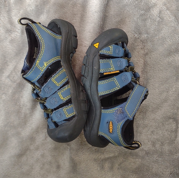 KEEN Footwear Newport Youth Unisex Waterproof Blue Strapped Hiking Shoes 9 GOOD - Picture 12 of 14